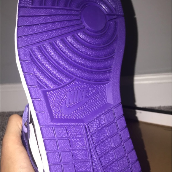 Jordan 1 Purple Court - Picture 2 of 5